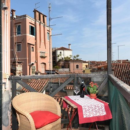 Bellissima Casa Vicino Biennale Grande Terrazza ! Apartment Venice Luaran gambar