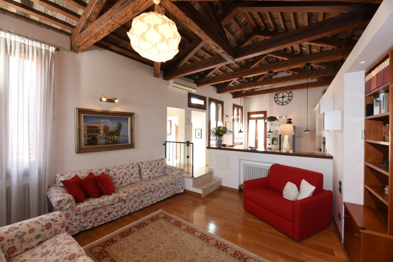 Bellissima Casa Vicino Biennale Grande Terrazza ! Apartment Venice Luaran gambar